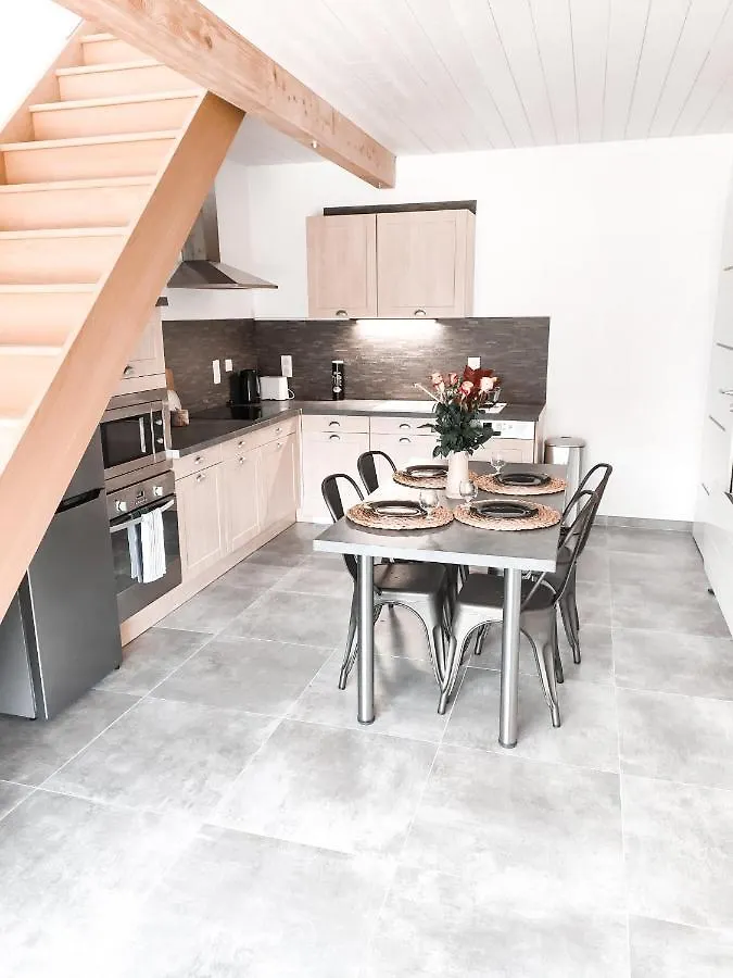 Le Chaplin-A Cote De Geneve-Calme-Fonctionnel-Wifi-Parking Apartment Neydens