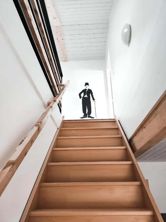 Le Chaplin-A Cote De Geneve-Calme-Fonctionnel-Wifi-Parking Apartment Neydens
