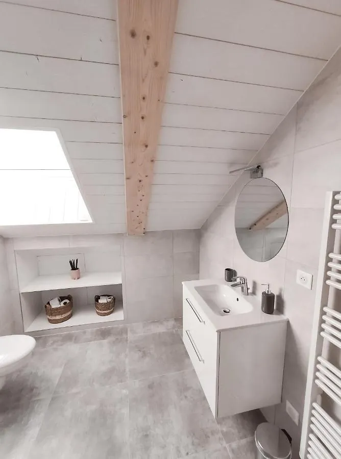 Le Chaplin-A Cote De Geneve-Calme-Fonctionnel-Wifi-Parking Apartment Neydens