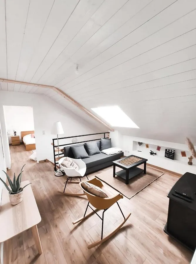 Le Chaplin-A Cote De Geneve-Calme-Fonctionnel-Wifi-Parking Apartment Neydens France
