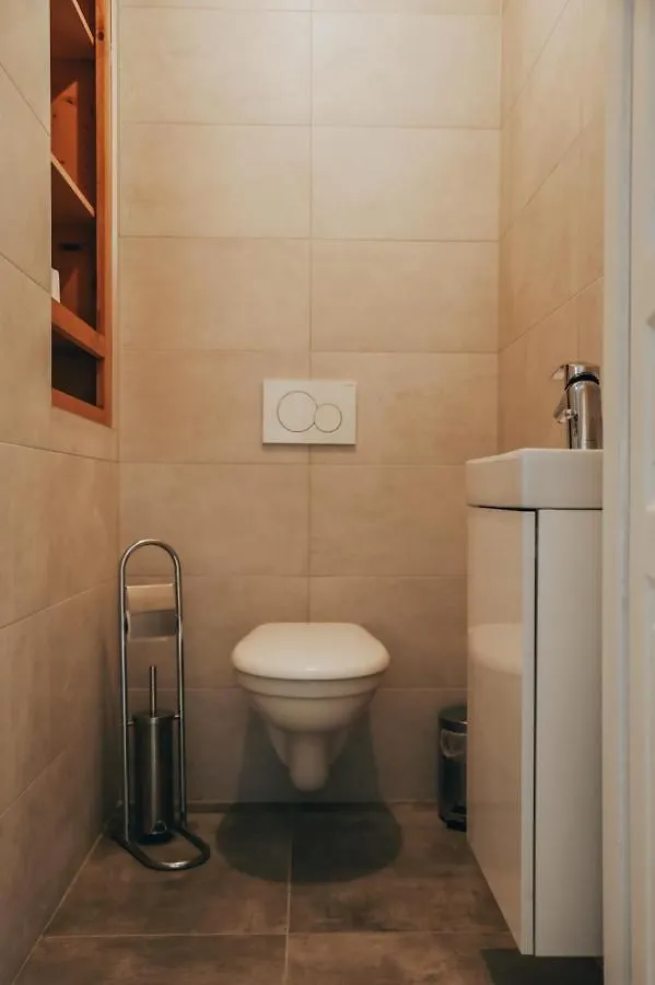Le Chaplin-A Cote De Geneve-Calme-Fonctionnel-Wifi-Parking Apartment Neydens France